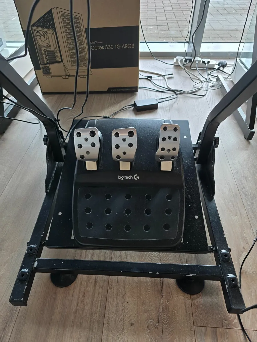 Logitech G29 Steering Wheel Sim Racing Set-up - Image 3
