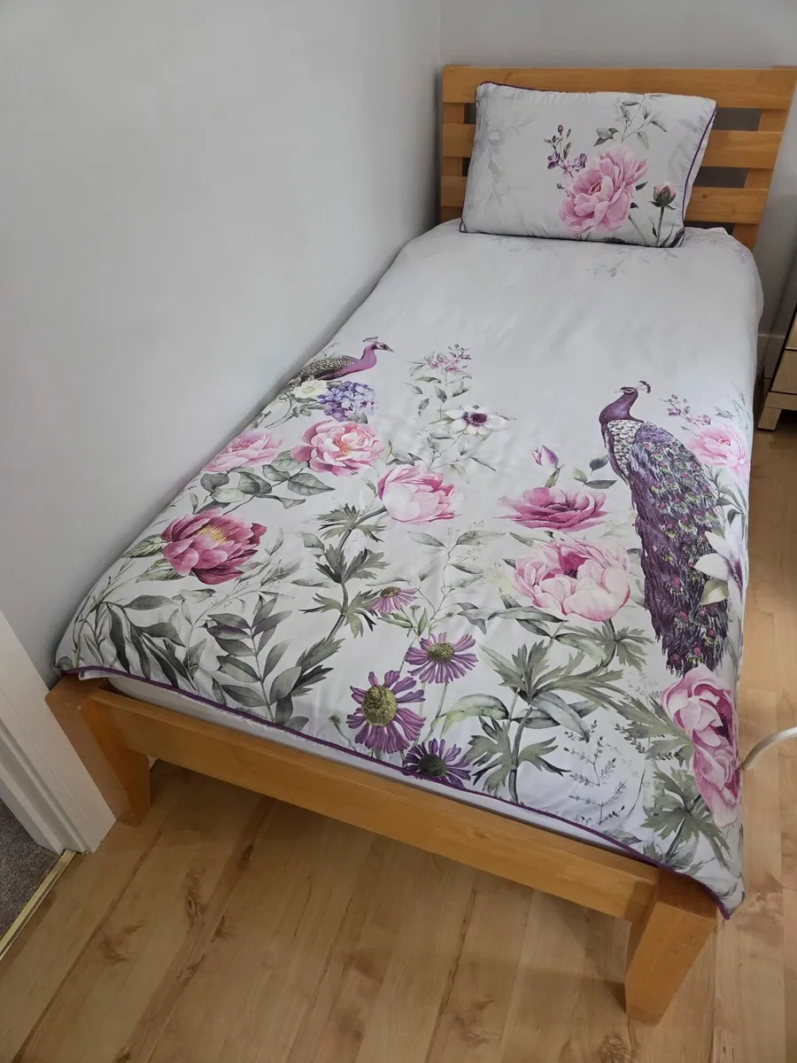 Bedroom furniture - Image 2