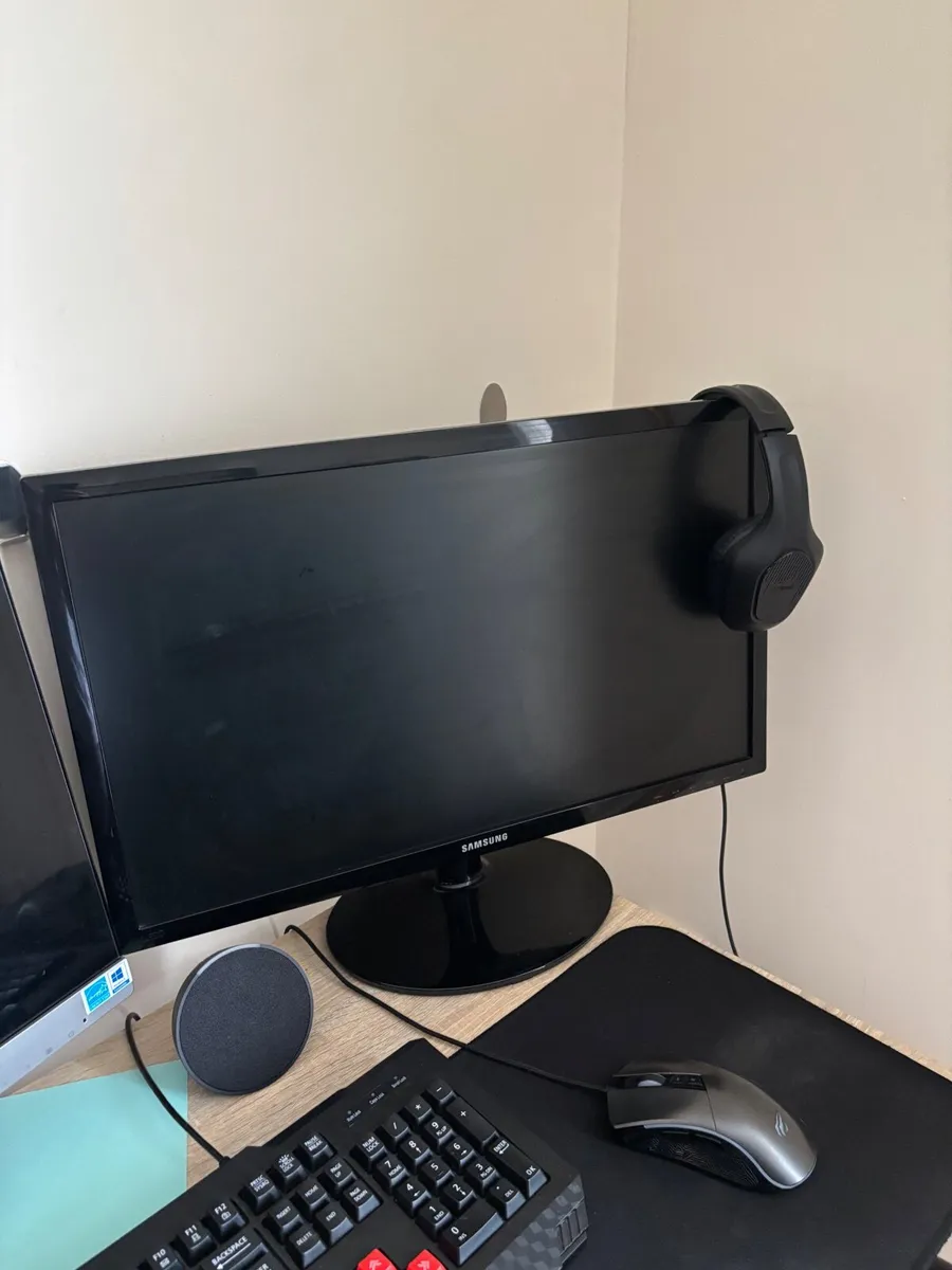 monitor Samsung 24” - Image 1