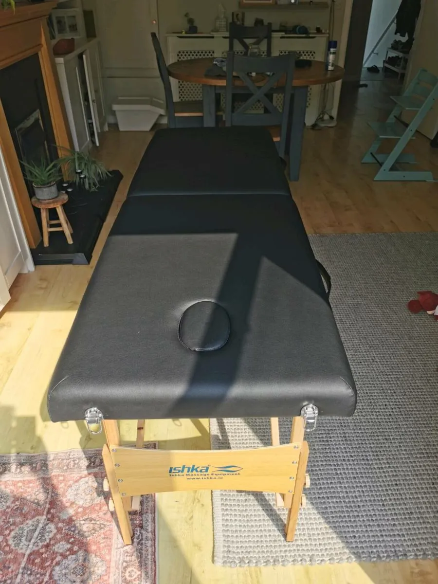 Massage table - Image 1