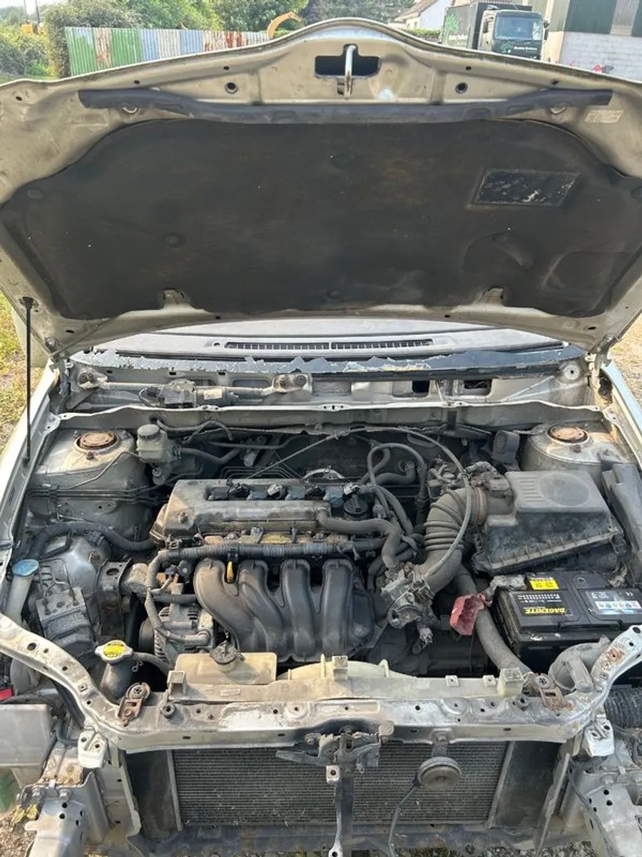 2005 Toyota Corolla - Image 2