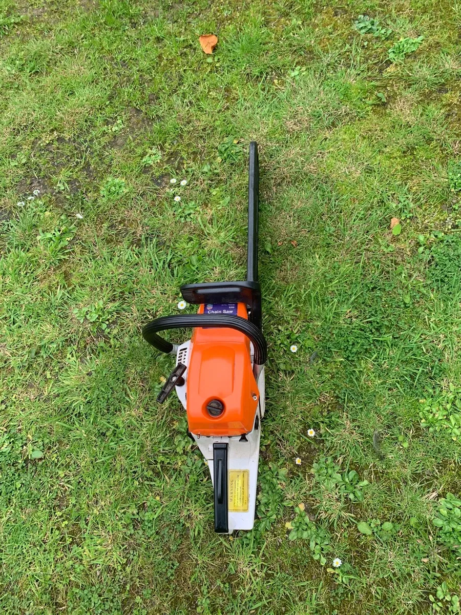 Chain saw - Image 3