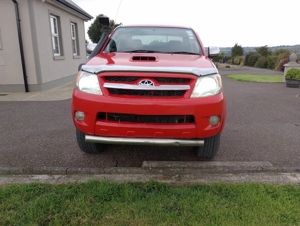 Toyota Hilux 2008 - Image 2