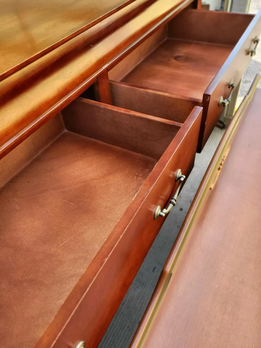 Beautiful six Drawer chest/Sideboard - Image 2