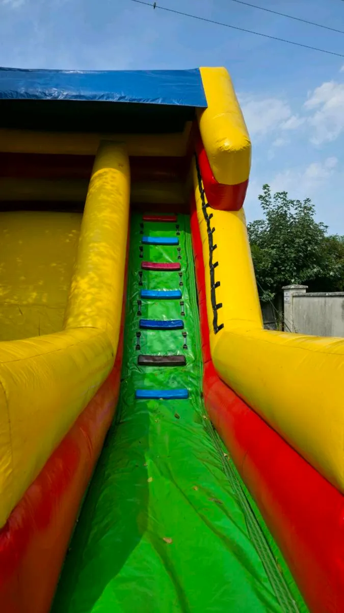 Bouncy castle slide - Image 2