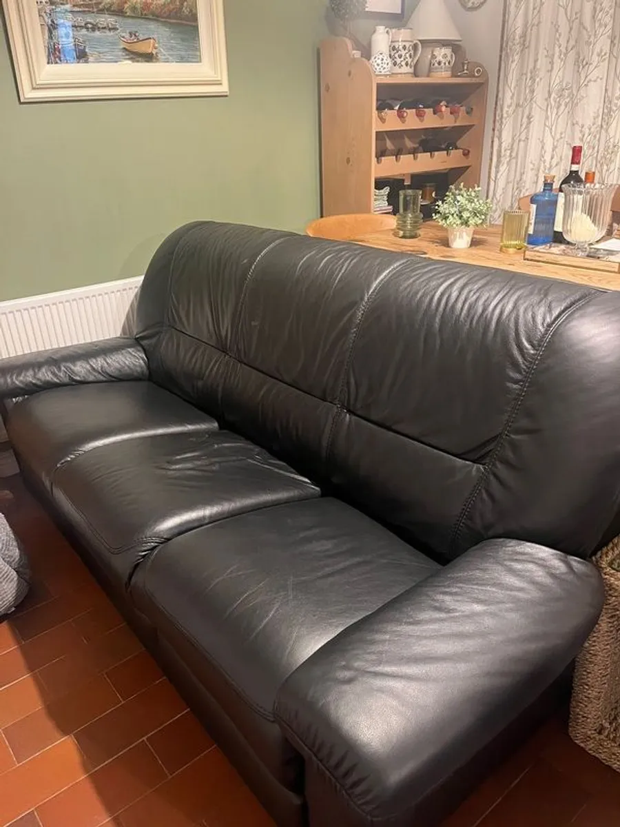 3 seater couch + armchair - Image 1