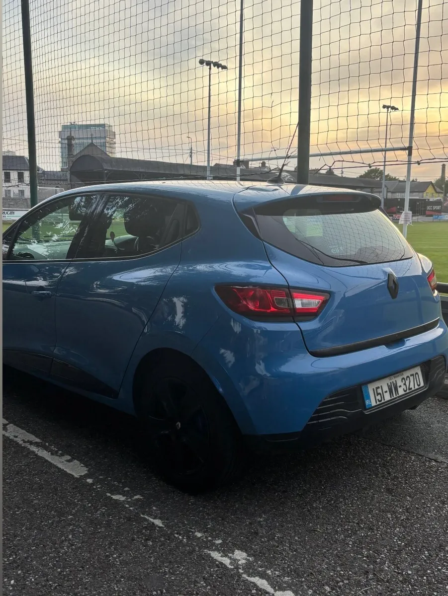 Renault Clio - Image 1