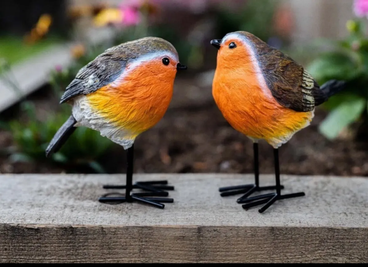 2 x Robins Bird Set Garden Ornaments NEW - Image 2