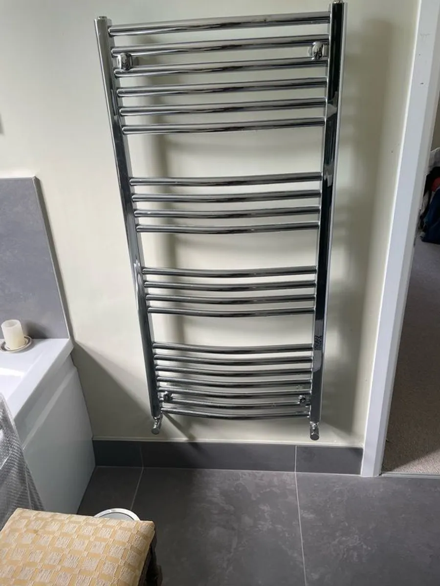 towel rail - Image 1