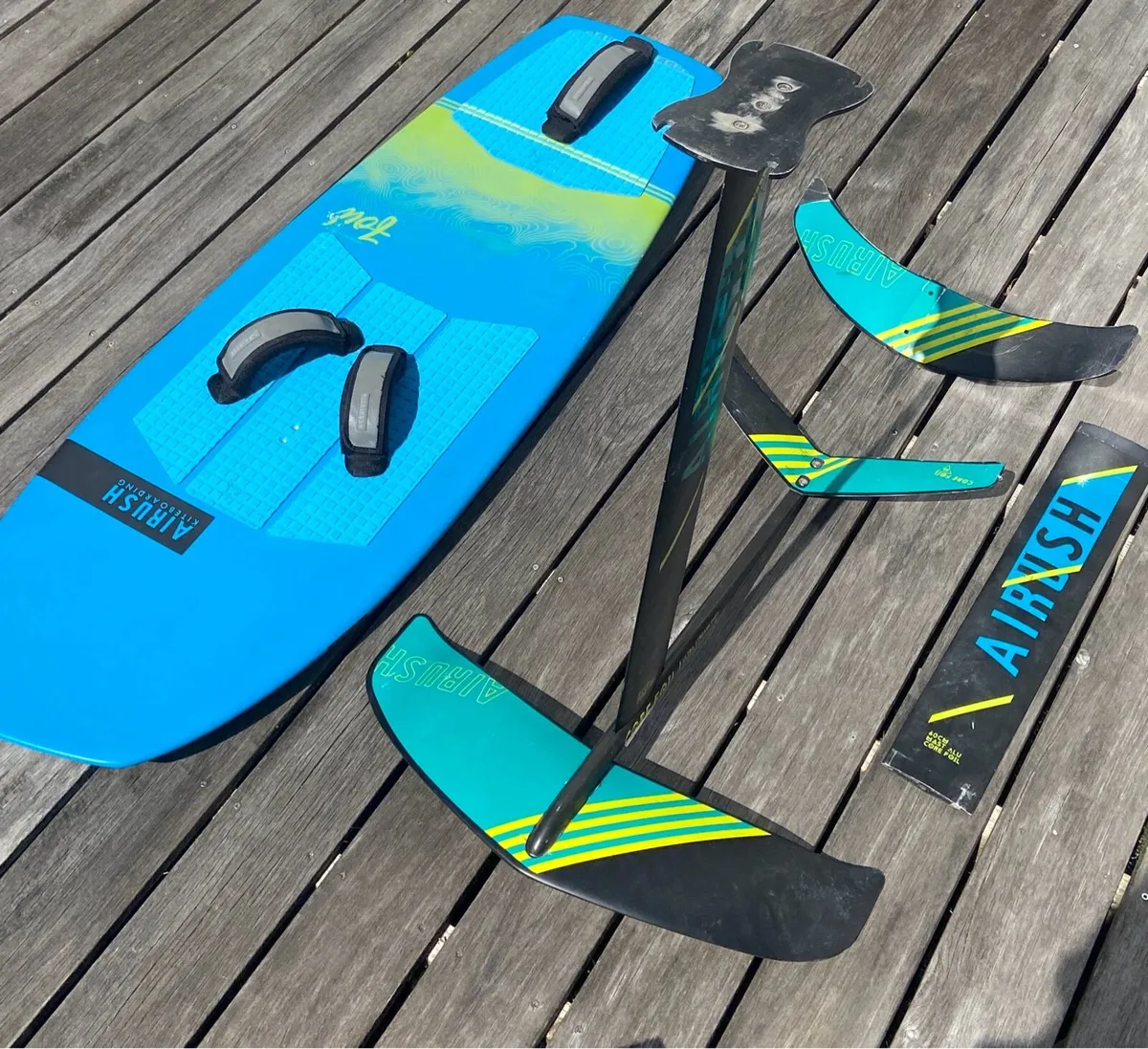 Kitesurfing foil & board - Image 1