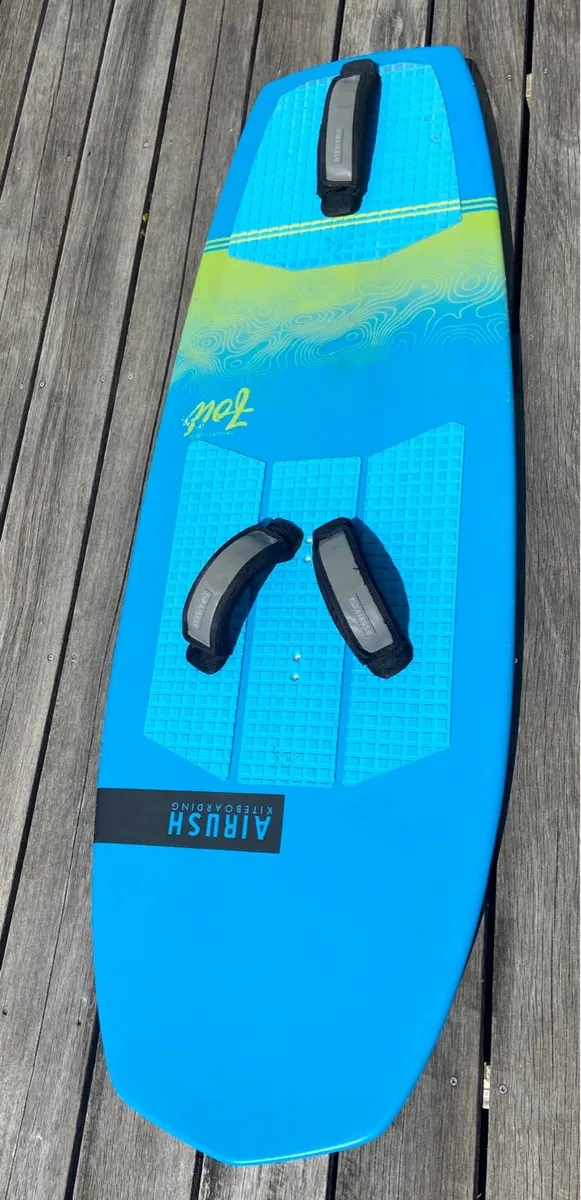 Kitesurfing foil & board - Image 2