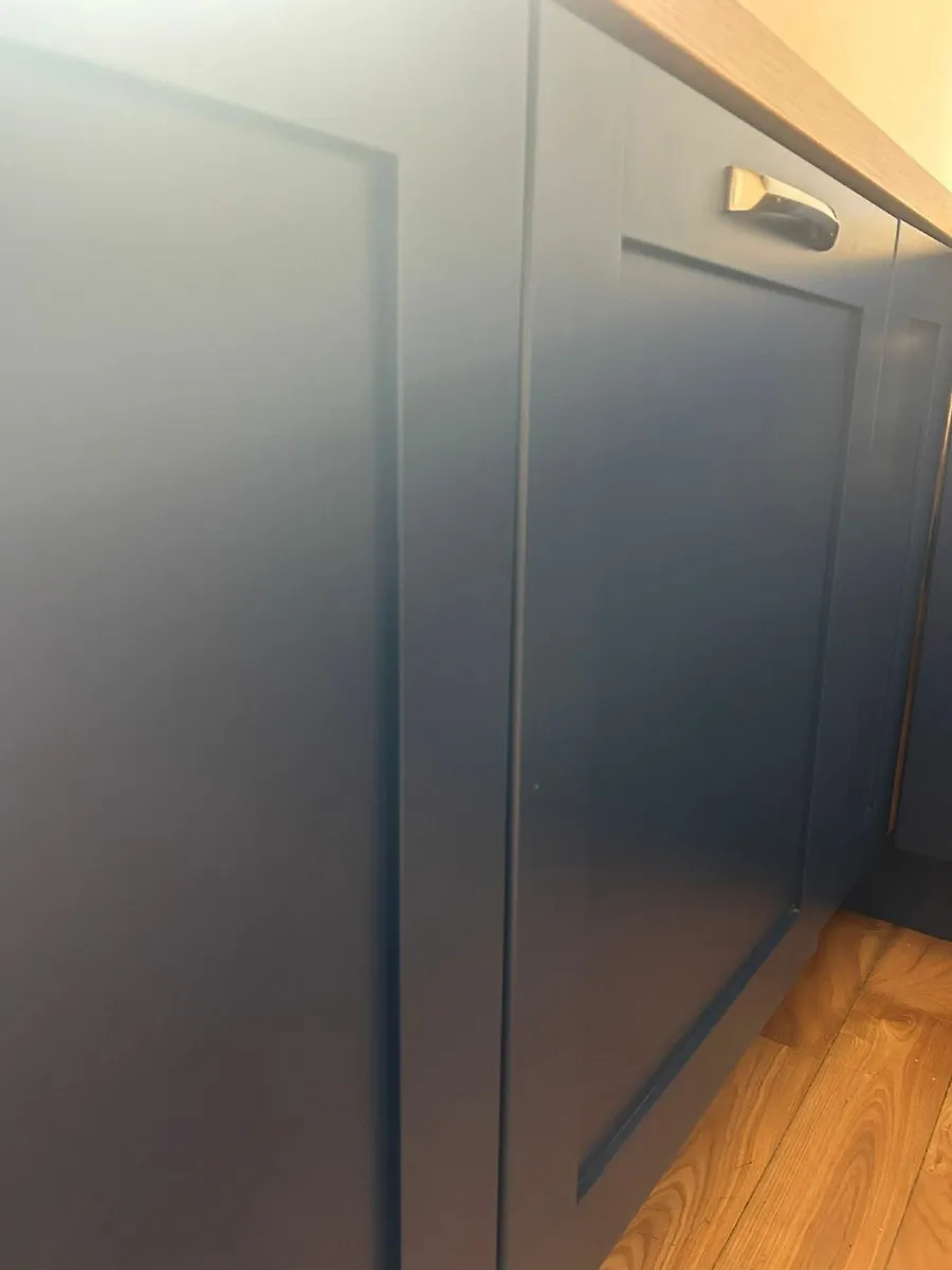 Kitchen units and  Worktop - Image 1