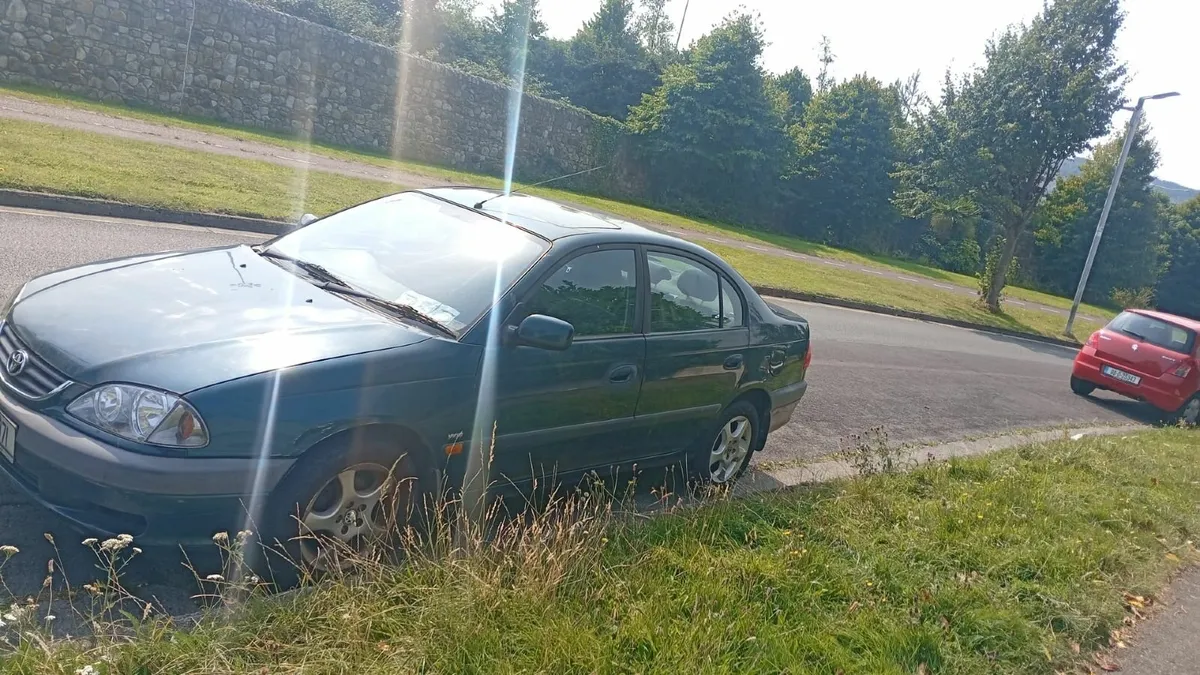 Toyota Avensis 2002 sunroof - Image 4