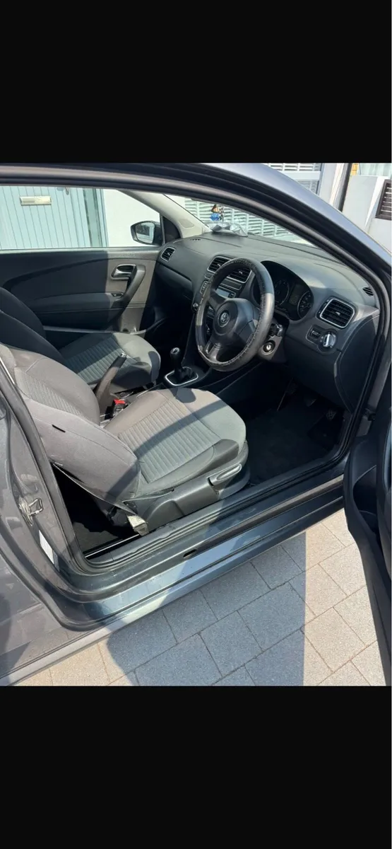Volkswagen polo - Image 3