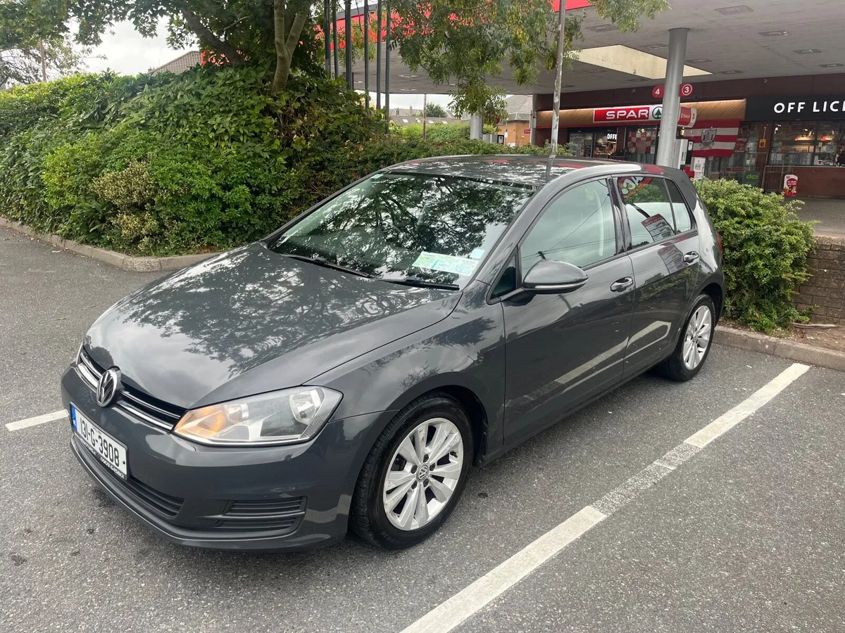 Volkswagen Golf 2013 1.6L TDI Blue Motion - Image 2