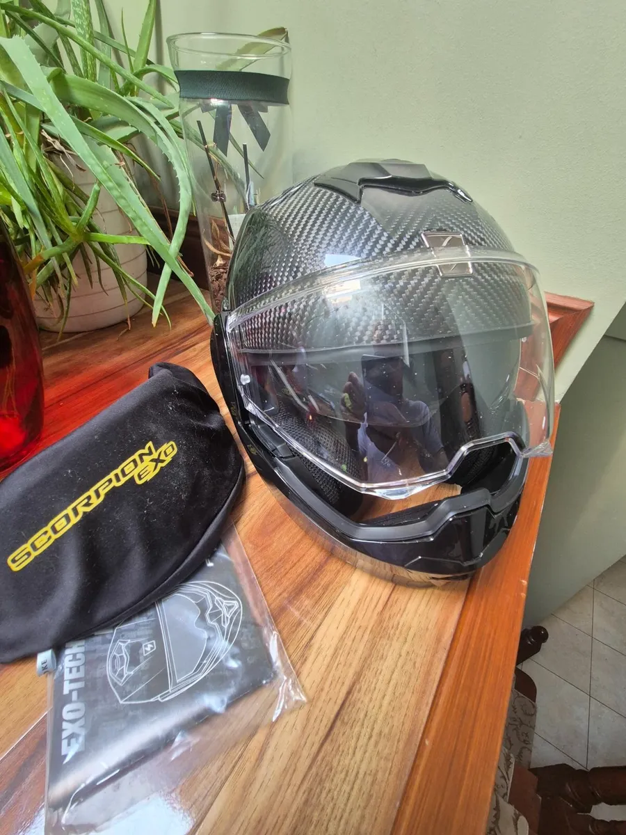 Scorpion Exo Tech evo Carbon Helmet - Image 1