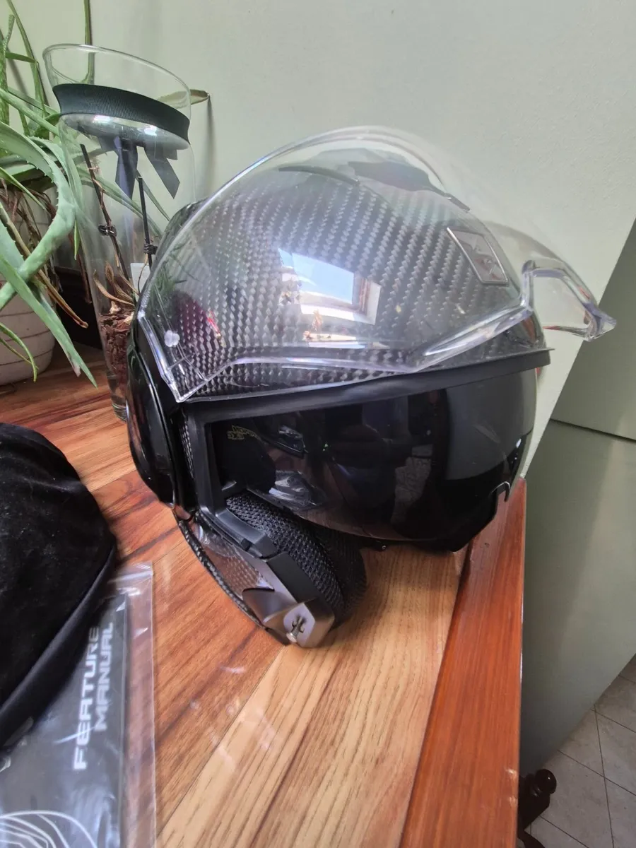 Scorpion Exo Tech evo Carbon Helmet - Image 2