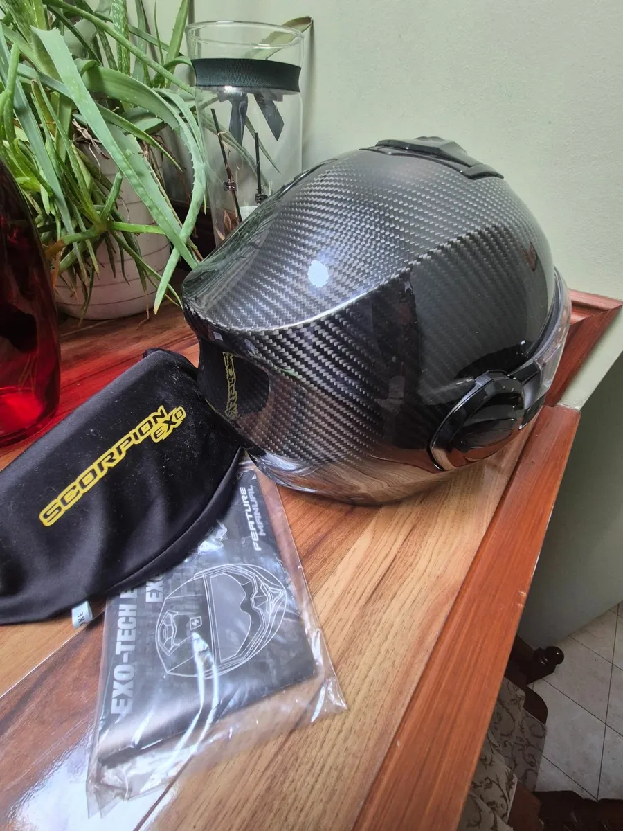 Scorpion Exo Tech evo Carbon Helmet - Image 4