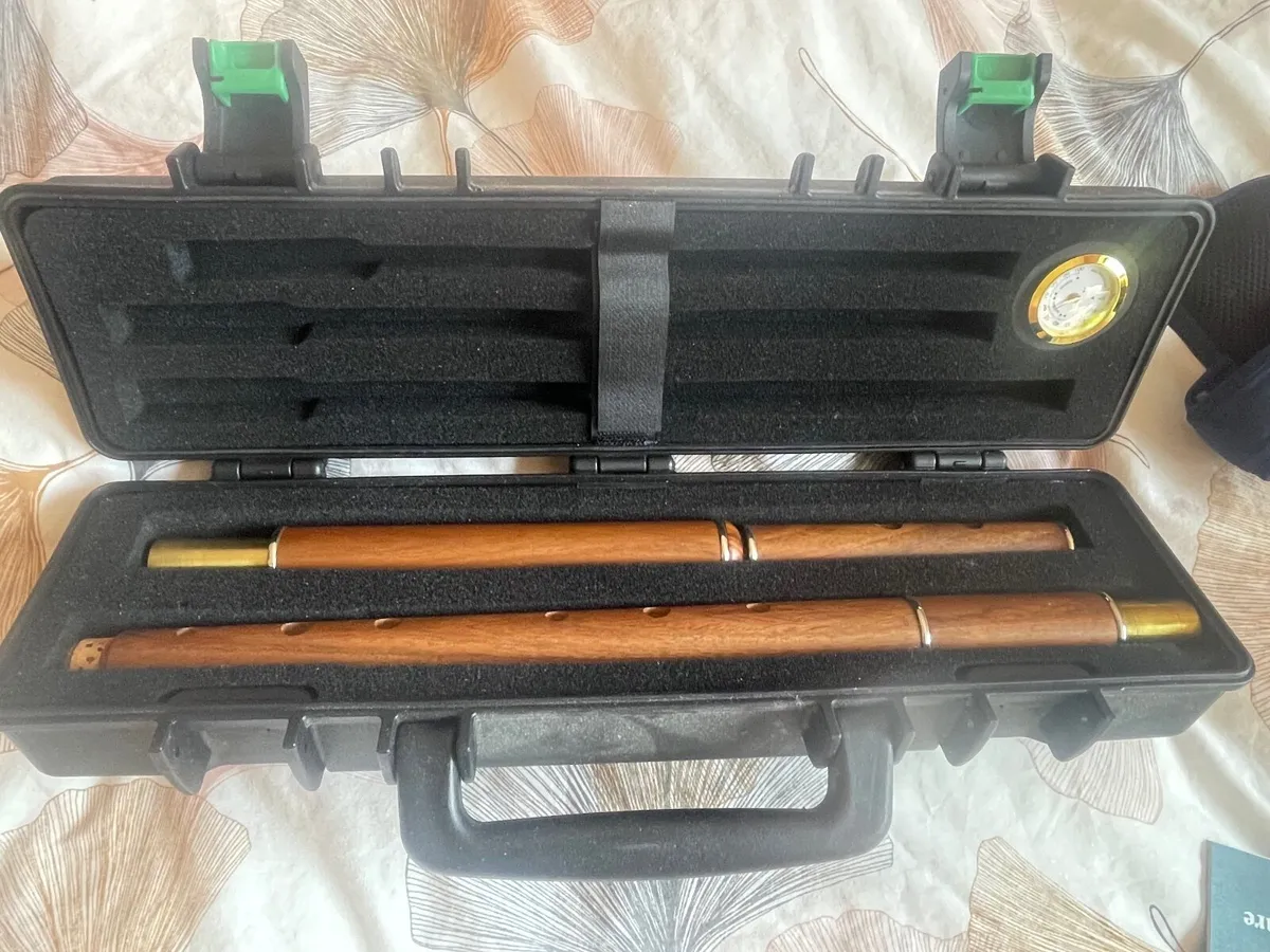 Traditional flute - Image 2