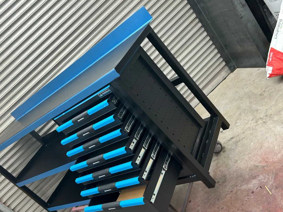 Steel work bench - Image 2