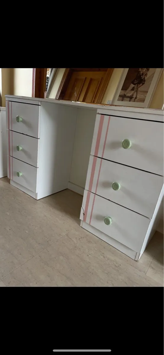 Dressing table & 2 bedside lockers set - Image 4