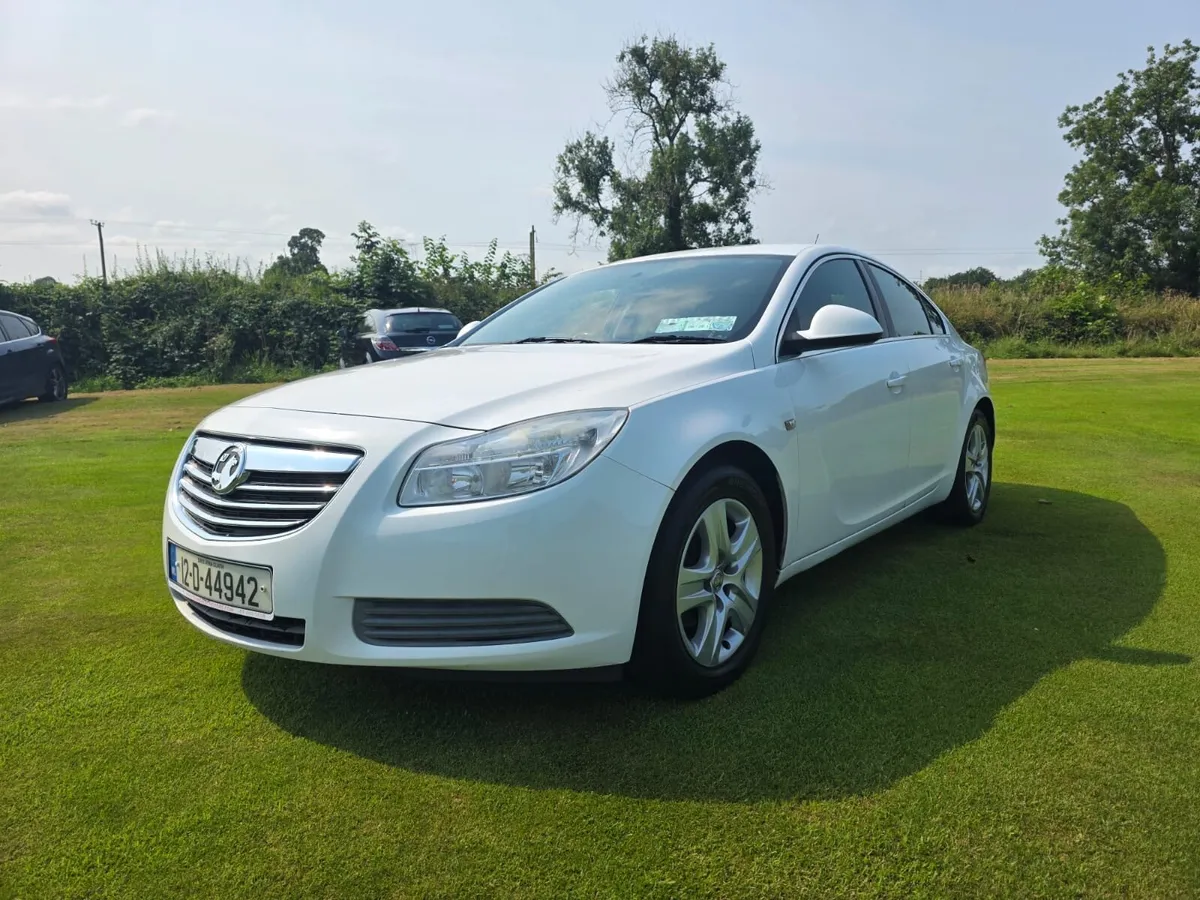 Opel insignia 2 litre diesel ( new NCT today )!!! - Image 1