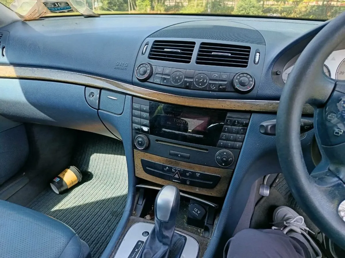 Mercedes E220 diesel Automatic - Image 3