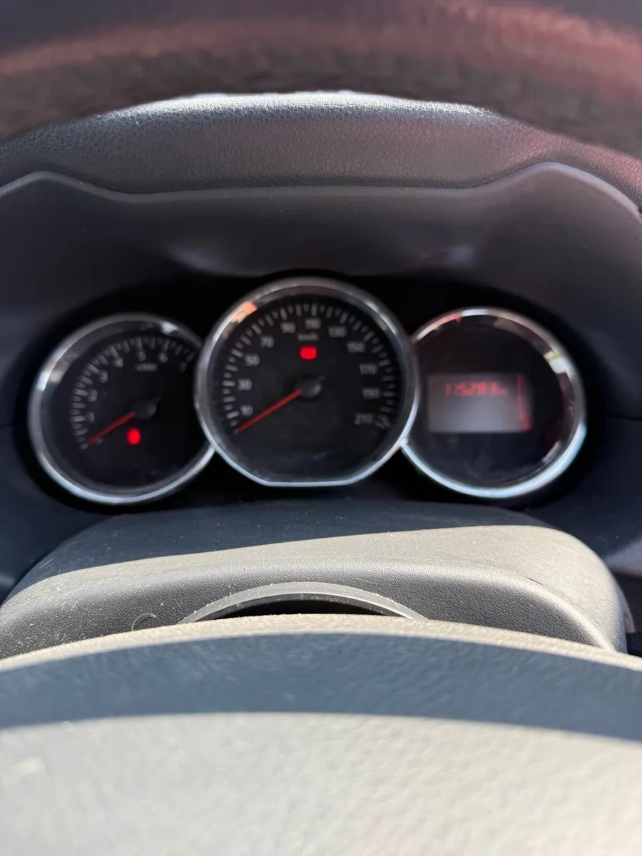 Dacia Duster 2017 4x4 - Image 2
