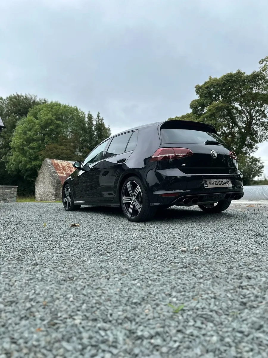 Volkswagen Golf R 300 BHP DSG - Image 3