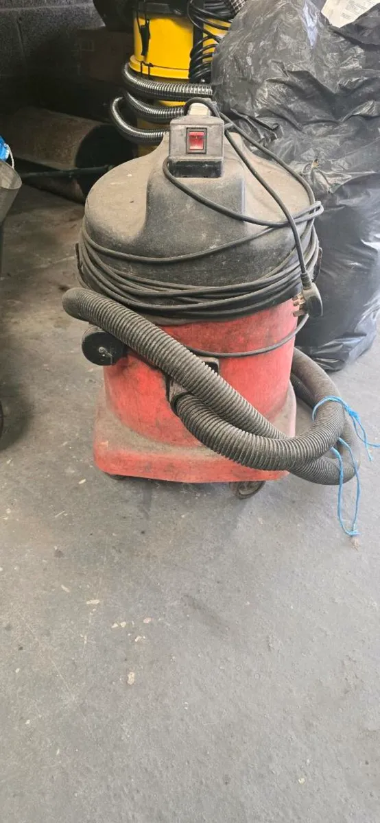 Chimney cleaning hoover - Image 1