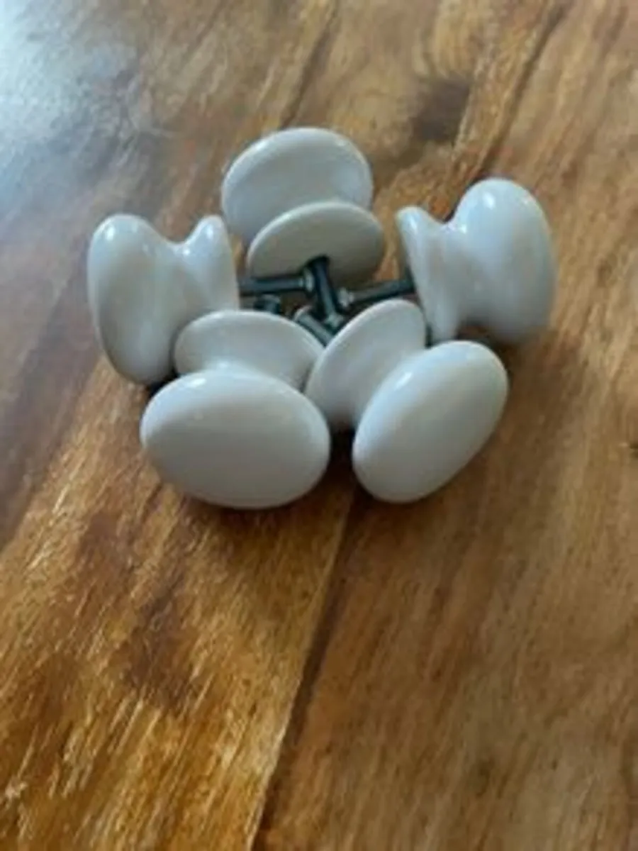 Ceramic Knobs * 5