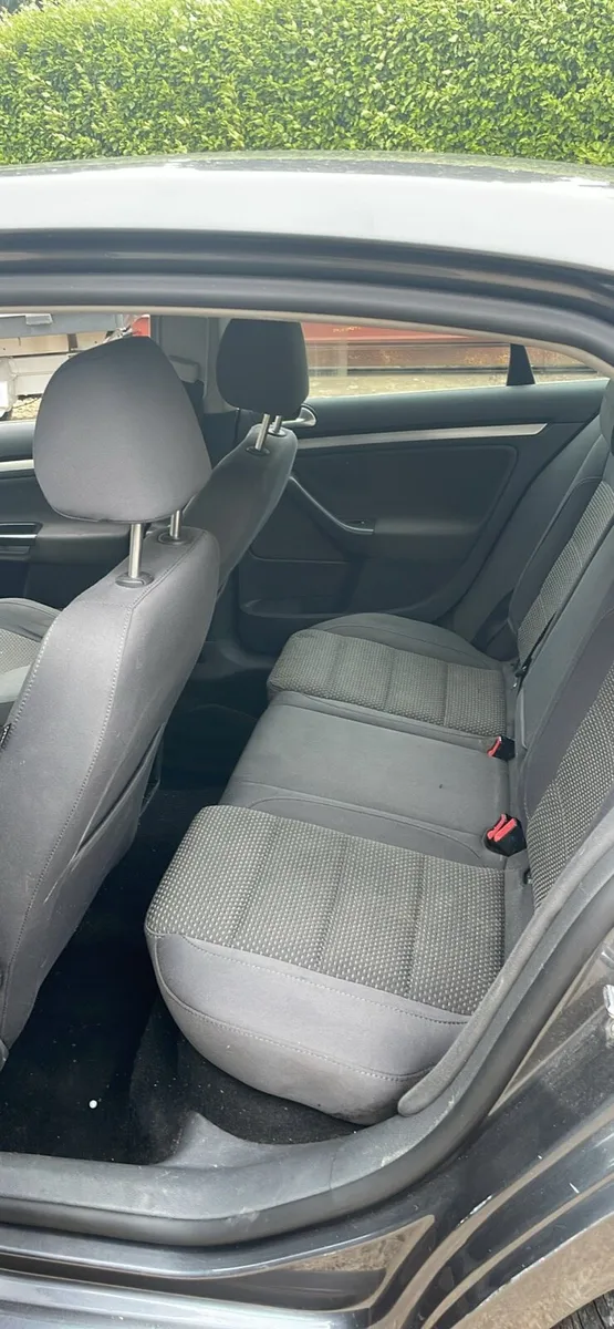 Vw jetta mk5 2L 140 - Image 3