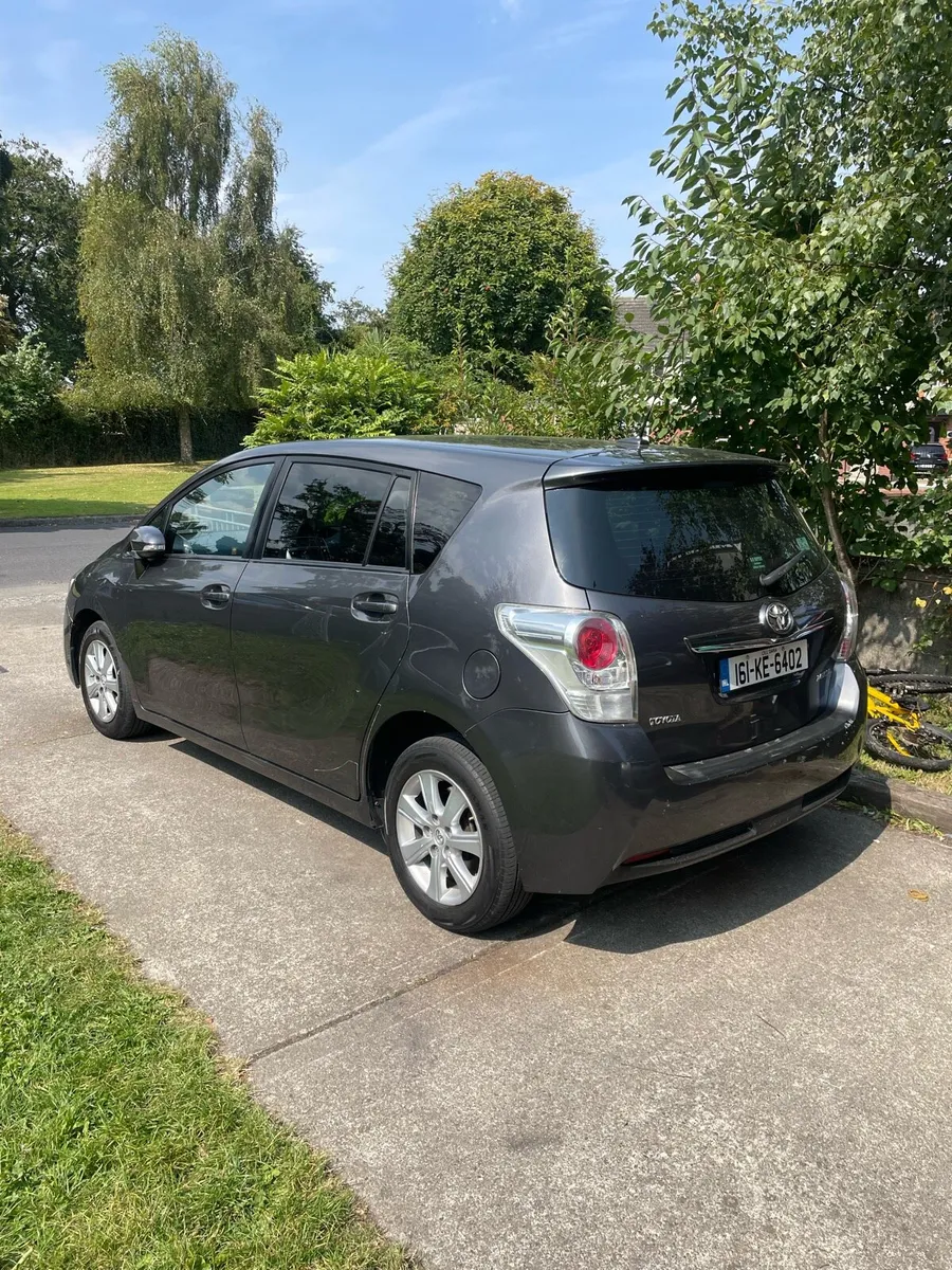 toyota corolla verso - Image 1