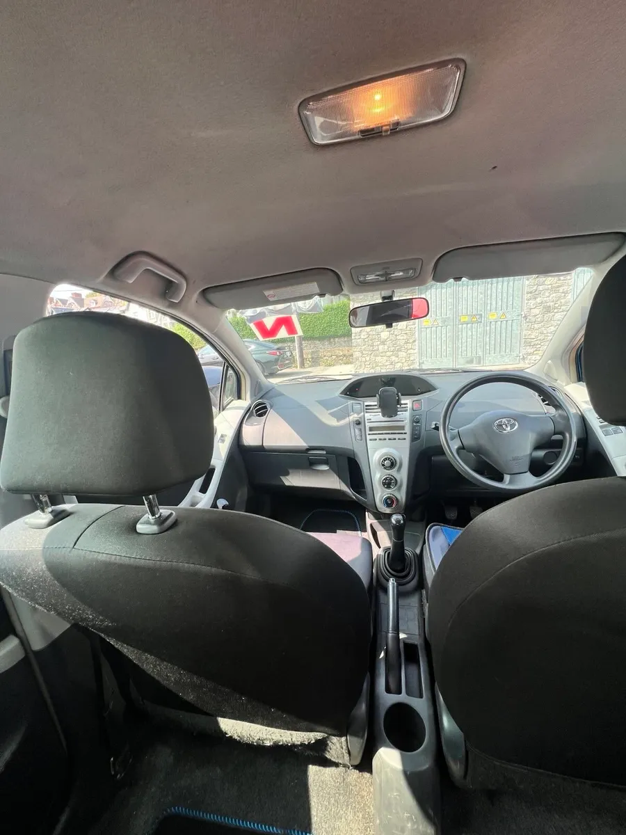 06’ Toyota Yaris - Image 2