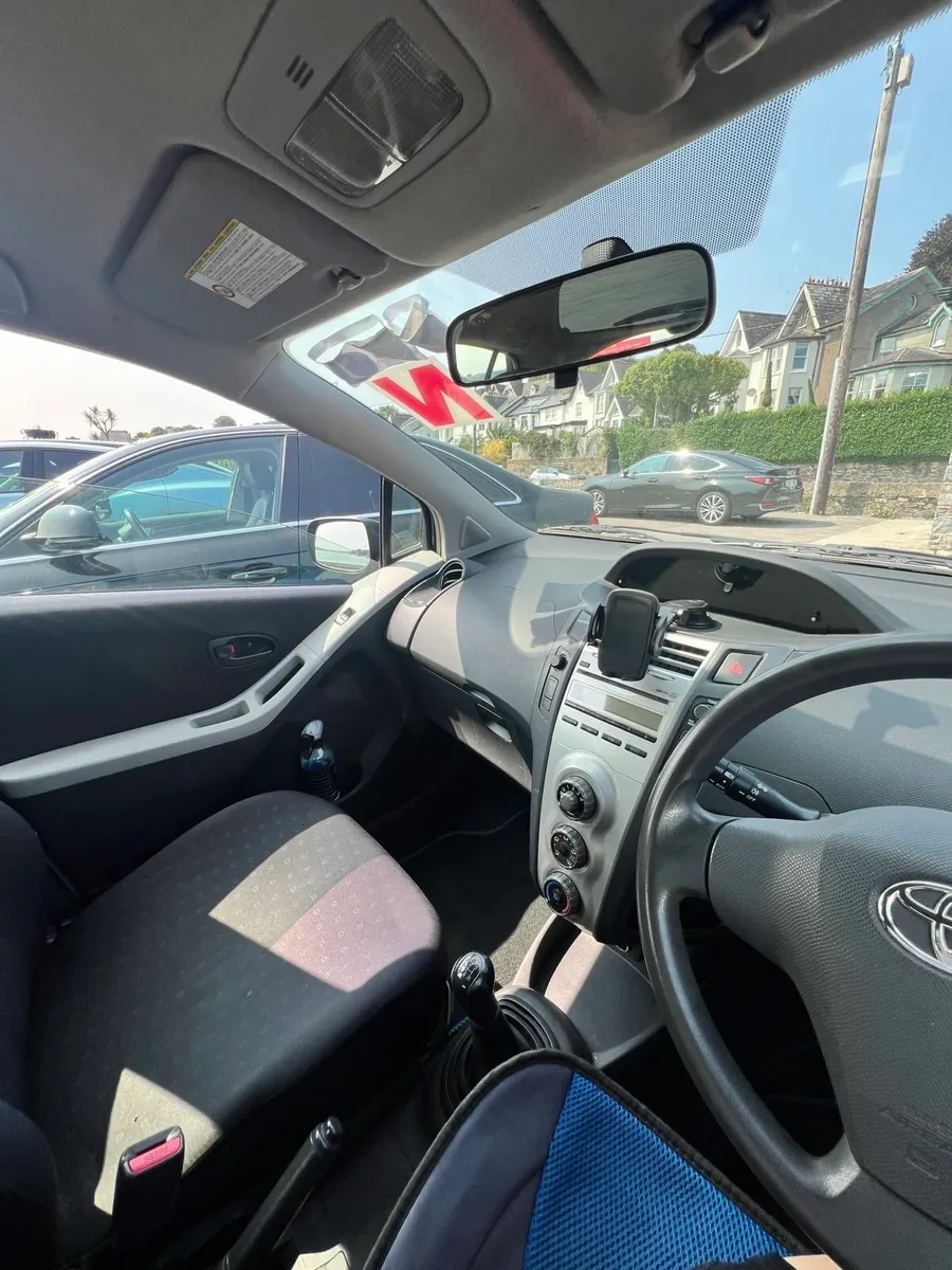06’ Toyota Yaris - Image 3