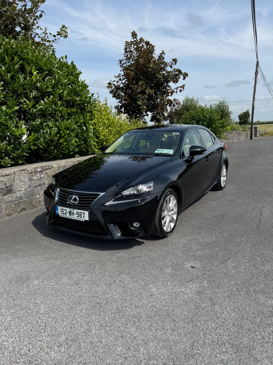 Lexus IS 2015 - Image 4
