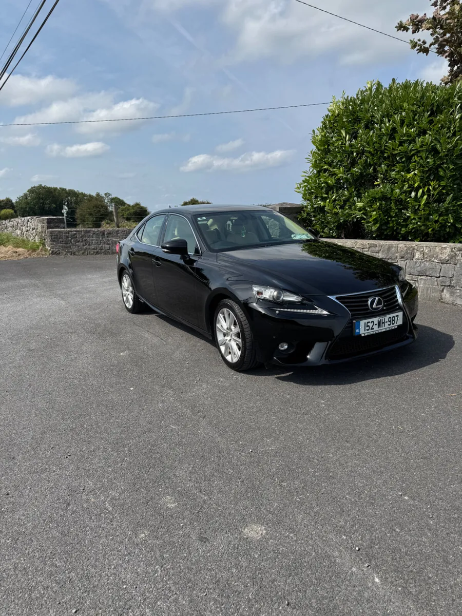 Lexus IS 2015 - Image 1