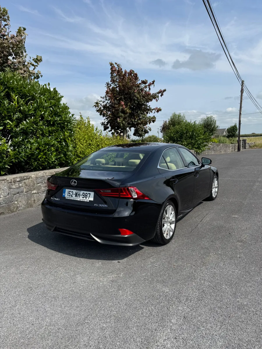 Lexus IS 2015 - Image 3