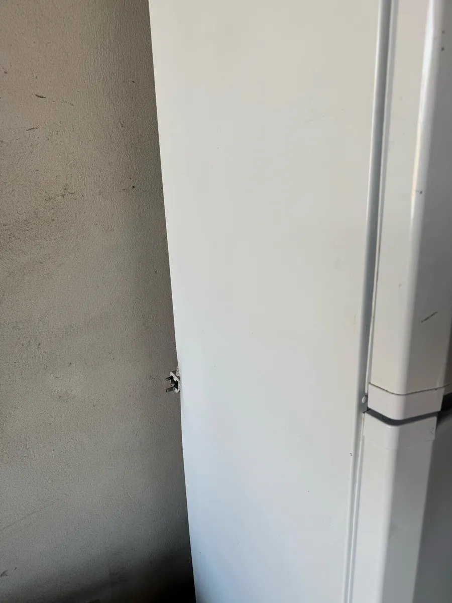 Fridge/freezer - Image 4