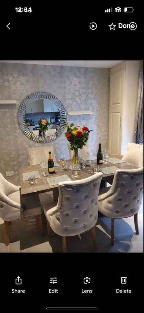 Kitchen table and chairs - Image 2