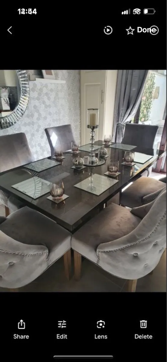 Kitchen table and chairs - Image 3