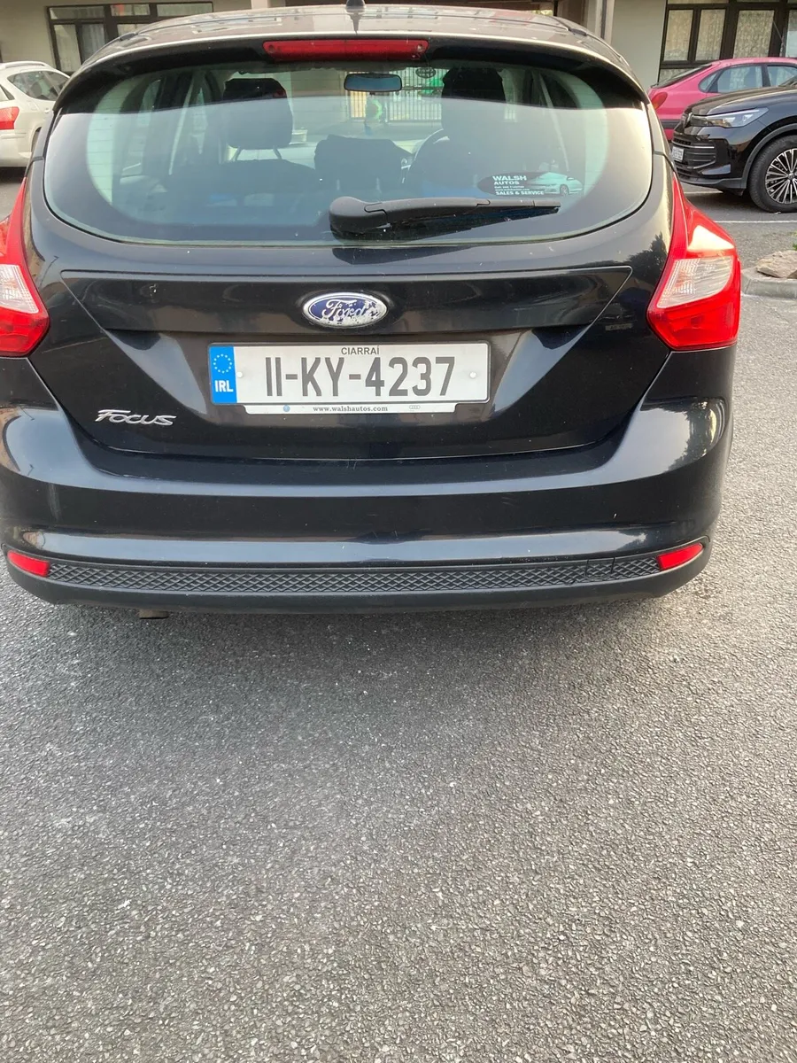 11 Ford Focus - Image 2