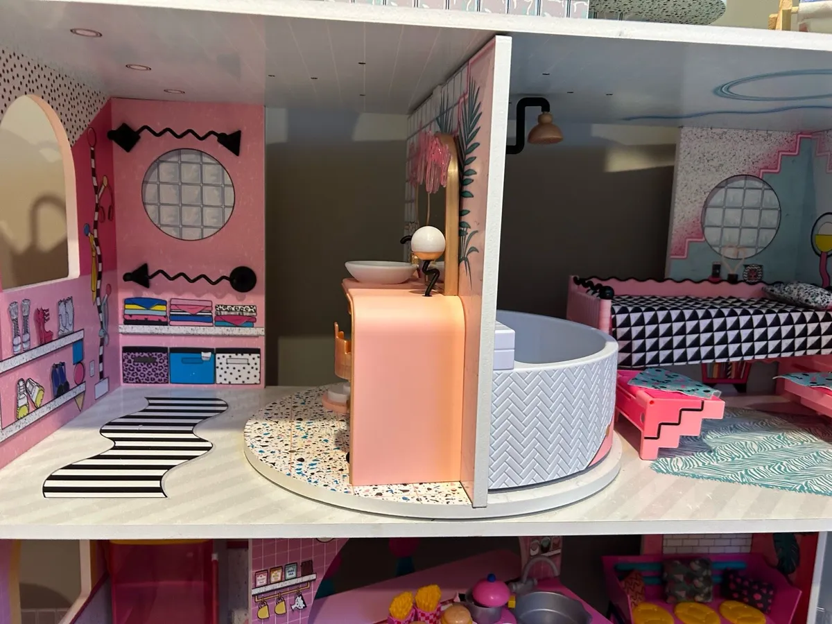Toys - Image 3