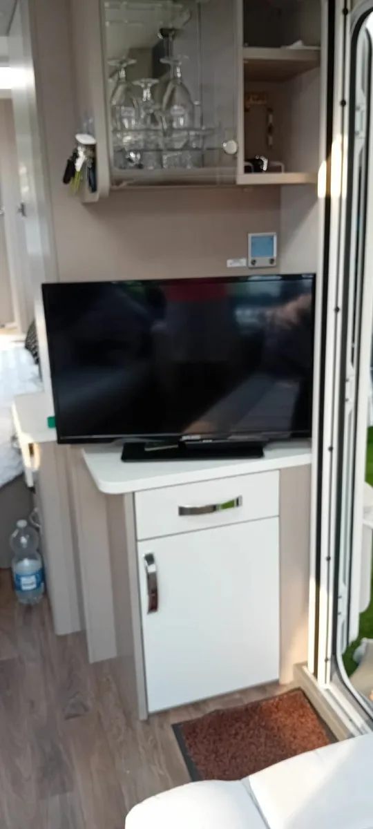 Caravan - Image 3