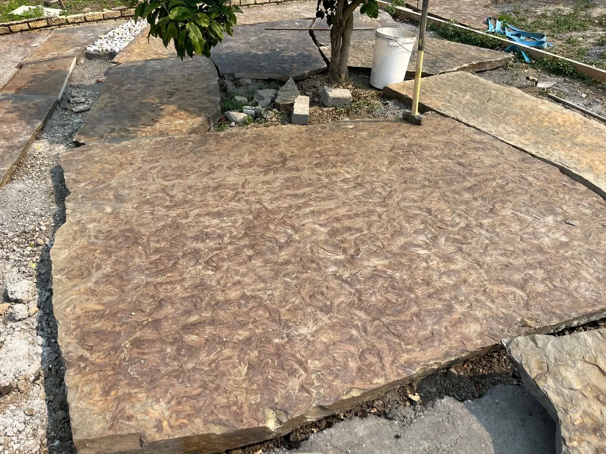 Large Flagstone paving - Image 3