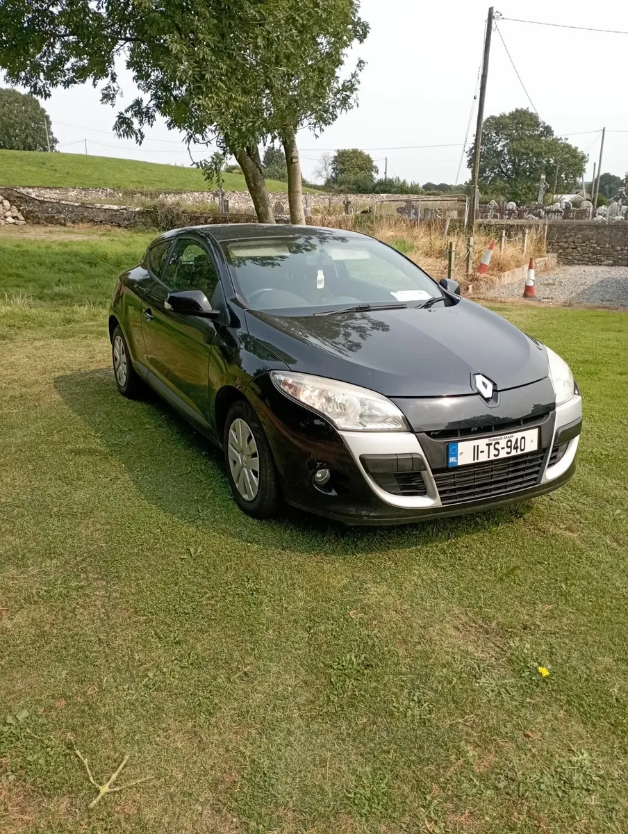 Renault Megane 2011 - Image 2
