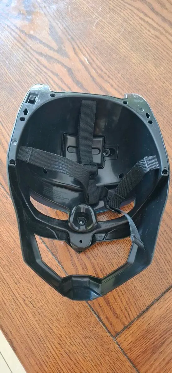 Batman Mask Voice Changer with Lights - Image 4