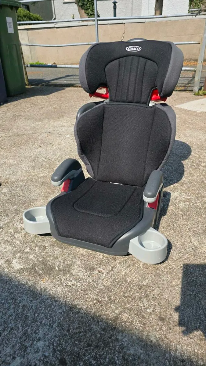 Graco Car Seat for a child 4-12years - Image 1