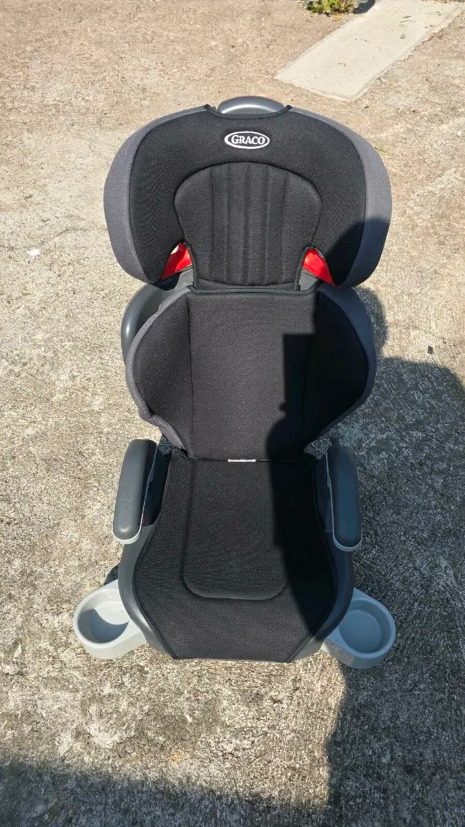 Graco Car Seat for a child 4-12years - Image 2