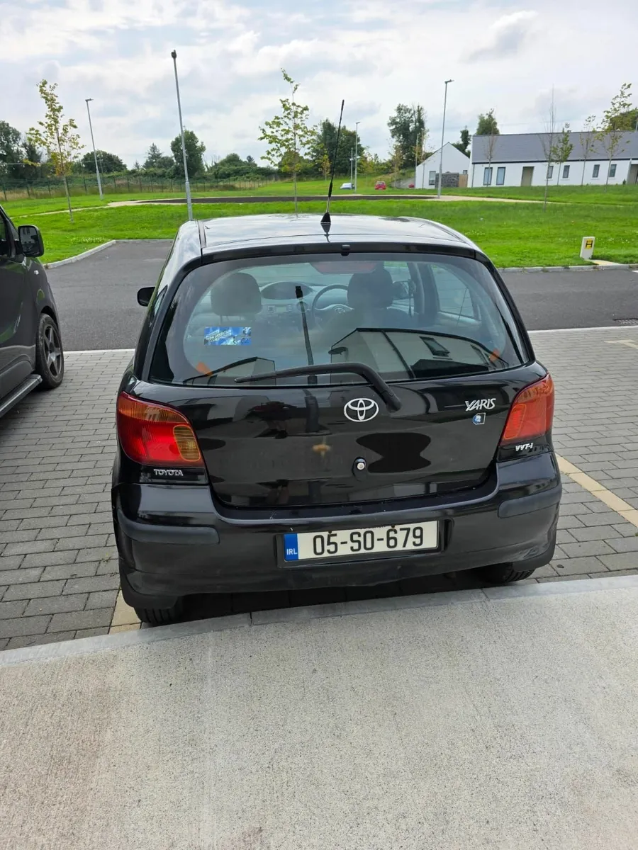 Toyota Yaris 2005 - Image 2